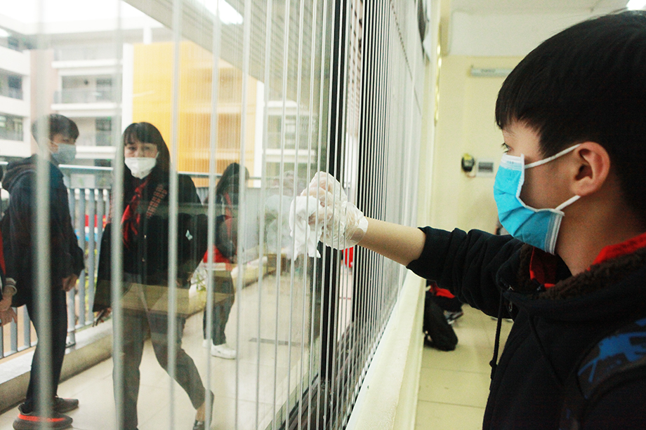 Hà Nội: Các trường học đồng loạt khử trùng, vệ sinh phòng đại dịch virus Corona - 8