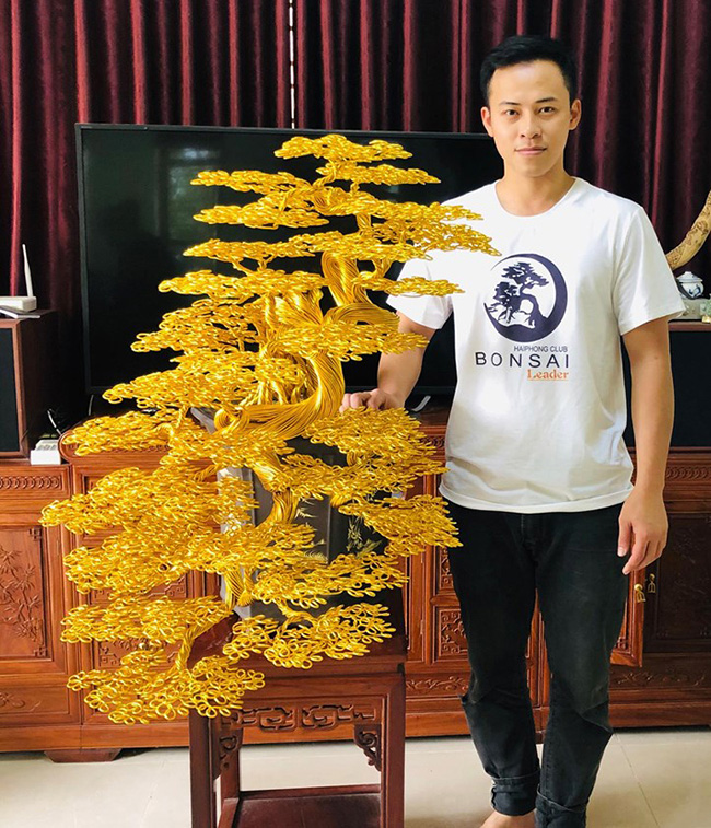 Với kinh nghiệm nhiều năm làm bonsai nghệ thuật, anh Thành muốn truyền lại kinh nghiệm cho mọi người để họ có thêm nguồn thu nhập trong những lúc rảnh rỗi.