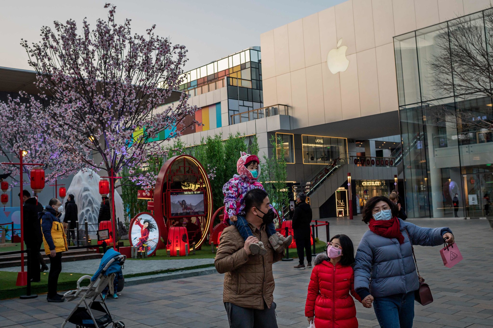 Apple đã đóng cửa 42 cửa hàng ở Trung Quốc đại lục.