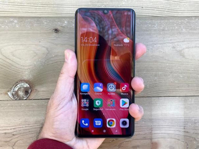 Thời trang Hi-tech - Top những smartphone pin trâu đáng mua trong năm 2020