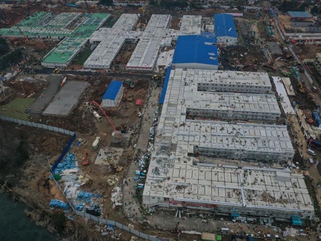 Thế giới - Trung Quốc xây xong bệnh viện 1.000 giường bệnh trong 10 ngày