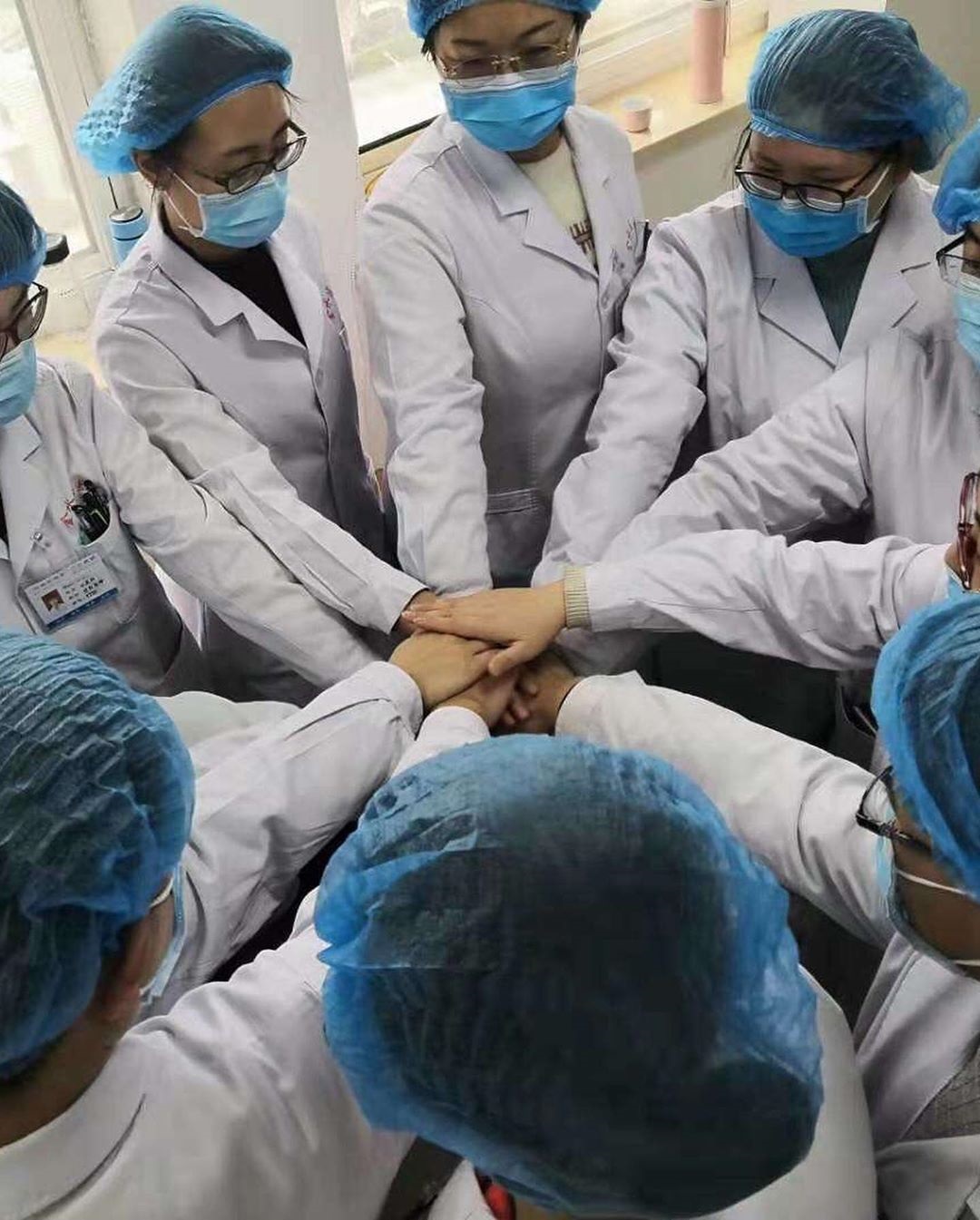 Cô khẳng định mình và các đồng nghiệp sẽ cố gắng hết sức để chống lại bệnh dịch.