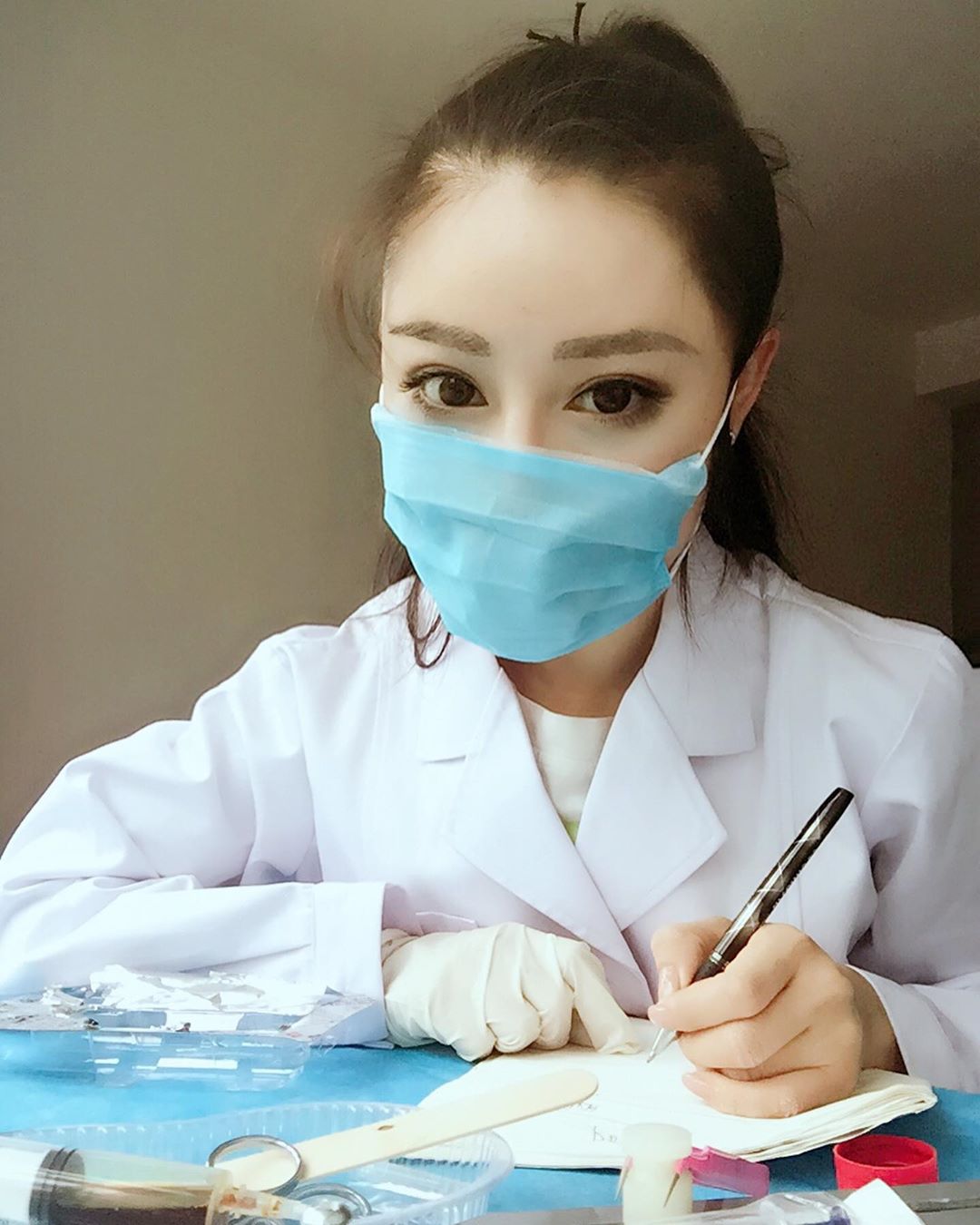Cư dân mạng gửi đến cô nhiều lời động viên và cổ vũ.