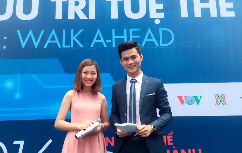 MC thời sự trẻ nhất VTV phải làm phụ hồ, thợ sửa xe để vượt lên khỏi "hố đen" - 13