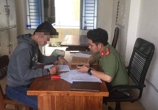 Phạm Hoàng G. làm việc với cơ quan công an