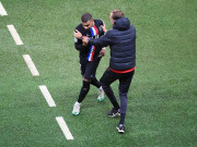 Bóng đá - Mbappe chỉ tay vào mặt HLV: Mưu tính chuồn sang Real, sếp lớn PSG họp khẩn