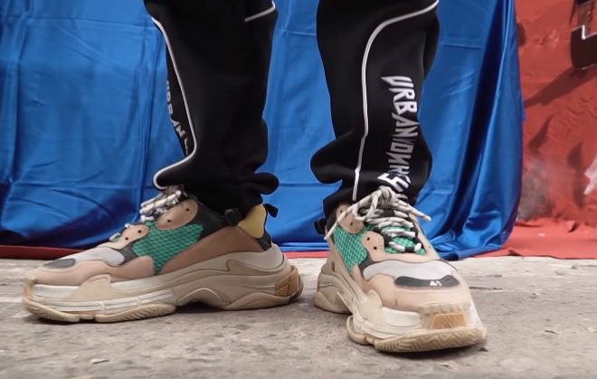 Sneaker Fest: Thiếu niên 15 tuổi đi giày Jordan 7 triệu đồng - 5