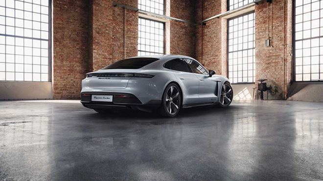 Chiêm ngưỡng diện mạo hoàn toàn khác của Porsche Taycan với gói Sport Design - 3