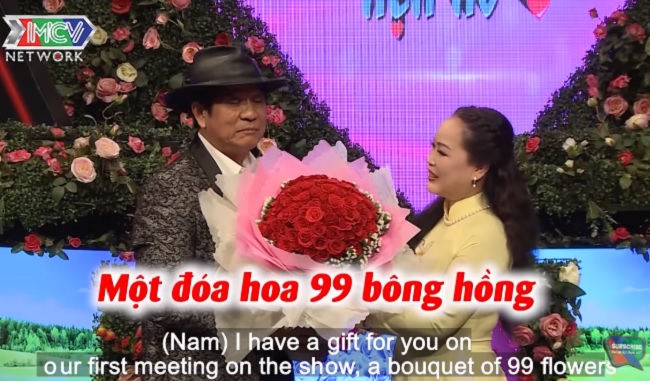 Ông chú U70 tặng 99 bông hồng vẫn từ chối hẹn hò chuyên viên kém 19 tuổi - 1