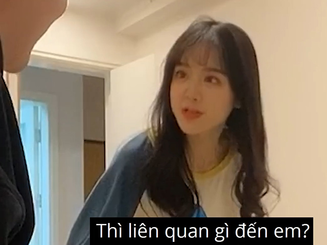 Video Clip Cười - Thanh niên dũng cảm khen gái xinh trước mặt gấu nhận cái kết