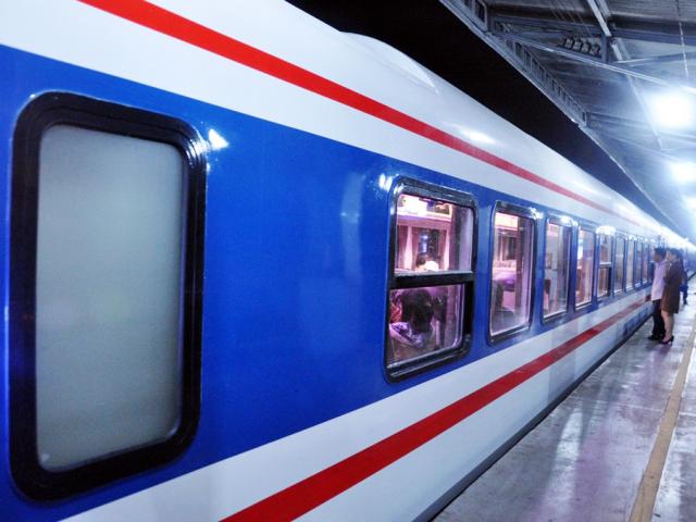 Tin tức trong ngày - Đường sắt ngưng chạy nhiều đoàn tàu sau Tết, khách được hoàn 100% tiền vé