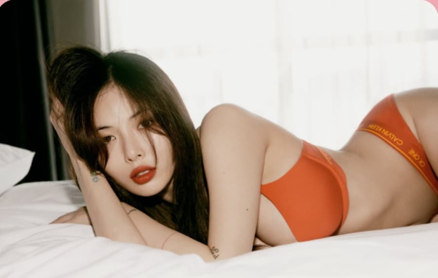 HuynA quảng cáo nội y cho Calvin Klein - 2