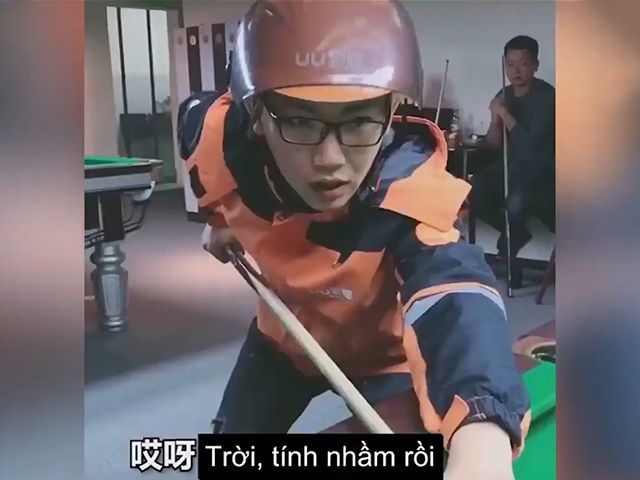 Video Clip Cười - Anh chàng shipper đa năng nhất hành tinh