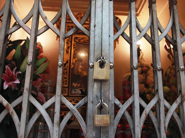 Tin tức trong ngày - Cảnh hiếm thấy tại các đền phủ giữa tháng Giêng