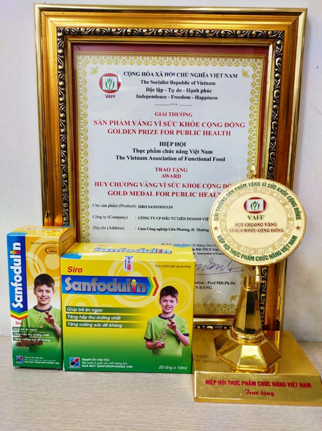 Cúp chứng nhận Sản phẩm Vàng vì Sức khỏe Cộng đồng dành cho Sanfodulin