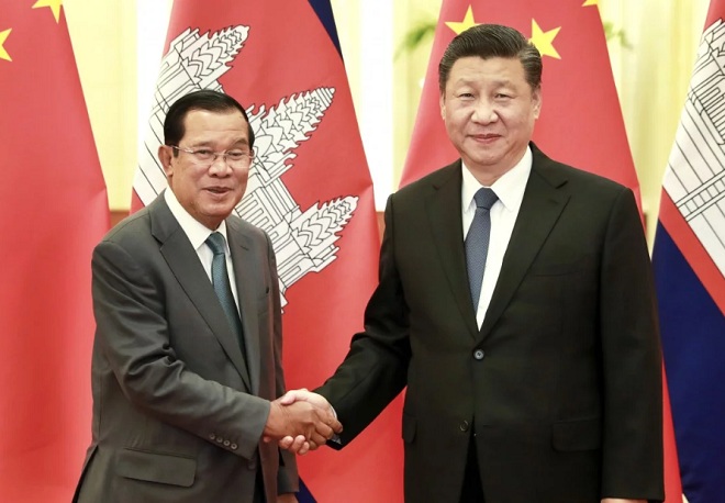 Ông Tập gặp Thủ tướng Campuchia Hun Sen ở Bắc Kinh.