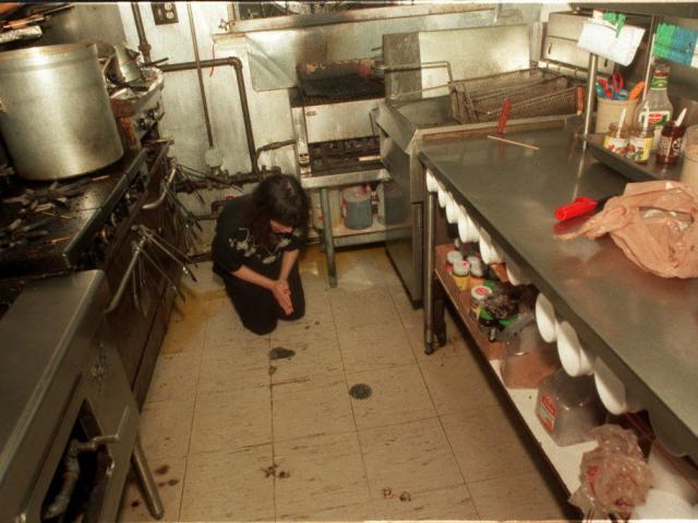 Pháp luật - Con đường sa ngã của nữ cảnh sát phải lòng trùm ma túy: Tuổi thơ bất ổn