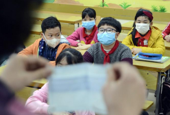 Học sinh Hà Nội phòng chống dịch viêm đường hô hấp cấp ảnh: Mạnh Thắng