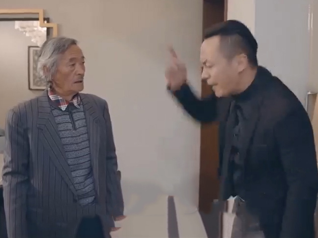 Video Clip Cười - Thanh niên thuê nhà xong đòi ông chủ bán nhà chia tiền