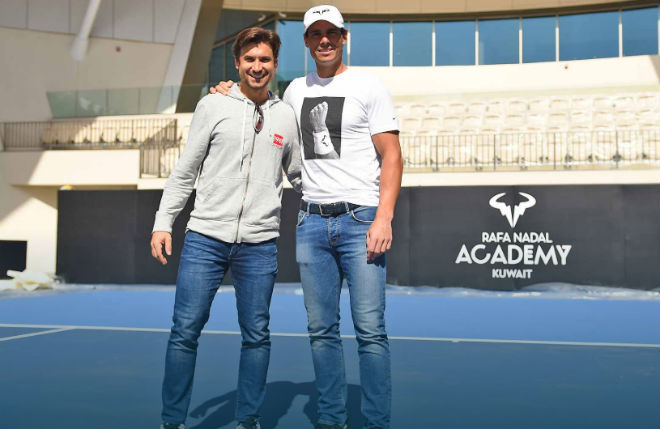 Rafael Nadal mời đối thủ lâu năm và cũng là bạn thân đồng hương David Ferrer đến Kuwait dự Lễ khánh thành Trung tâm quần vợt mang tên mình