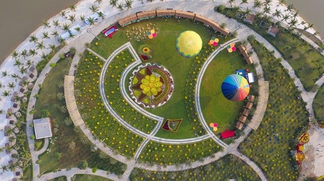 Vinhomes Grand Park nhìn từ trên cao với 1000 gốc mai phủ kín Công viên Ánh sáng
