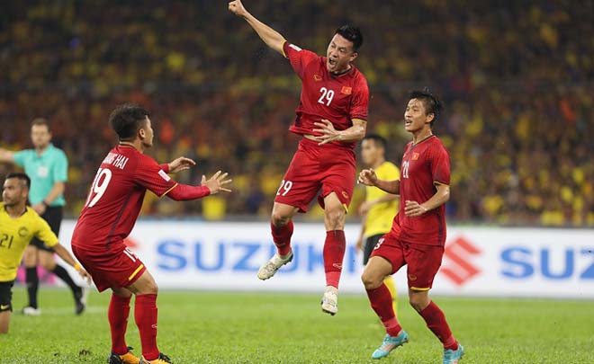 ĐT Việt Nam tranh vé World Cup: "Busquets Việt Nam" phẫu thuật, thầy Park mất lá chắn thép - 2