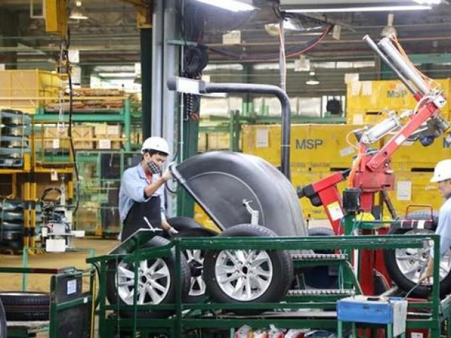 Thị trường - Tiêu dùng - Linh kiện đắt gấp 3 lần Thái Lan, ô tô Việt quá khó để giảm giá