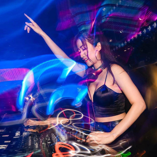 DJ Trang Moon là cái tên được nhiều giới trẻ yêu mến trong làng nhạc điện tử&nbsp;
