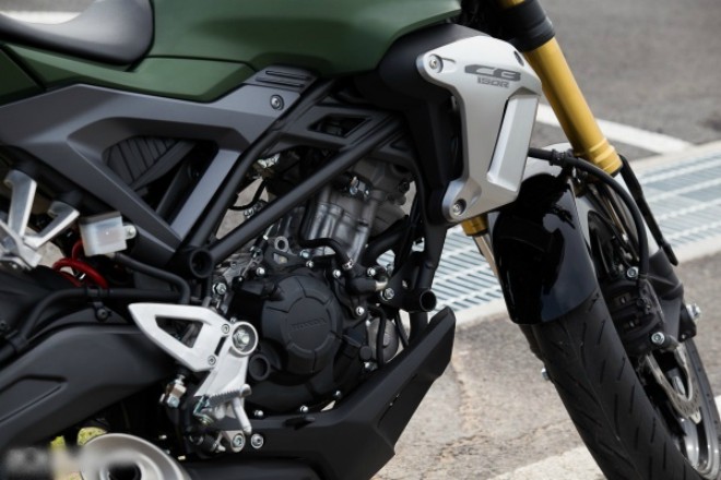 Thích chơi môtô cỡ nhỏ, chọn Yamaha XSR155 hay Honda CB150R? - 8