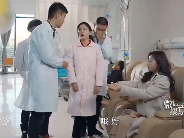 Video Clip Cười - Bác sĩ bó tay với cô bệnh nhân nghiện sống ảo