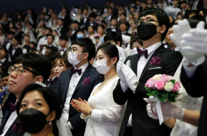 Những hình ảnh đáng kinh ngạc về đám cưới tập thể của 6.000 cặp đôi giữa thời virus Corona - 2