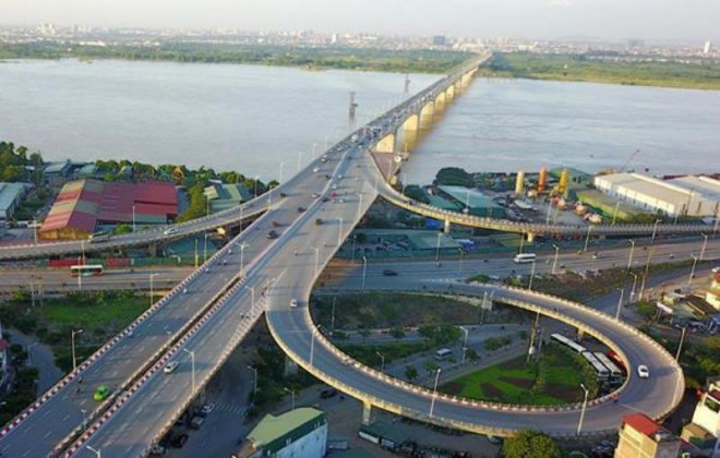 Cầu Vĩnh Tuy hiện nay (giai đoạn 1) bắc qua sông Hồng. Ảnh: Hà Nội Mới
