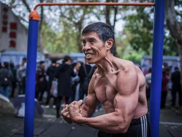 Thế giới - Vận động viên thể hình nổi tiếng Trung Quốc qua đời vì virus Corona