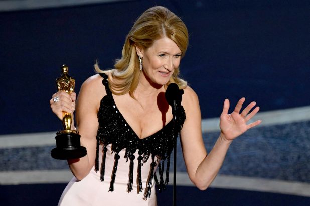 Phim 18+ "Ký sinh trùng" đi vào lịch sử Oscar khi thắng 4 giải quan trọng - 8