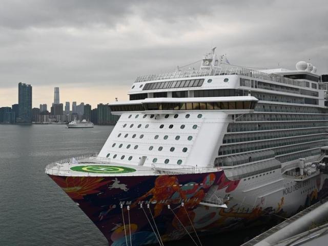 Thế giới - Không cần xét nghiệm, hàng nghìn người được rời du thuyền Hong Kong có 3 ca nhiễm nCoV