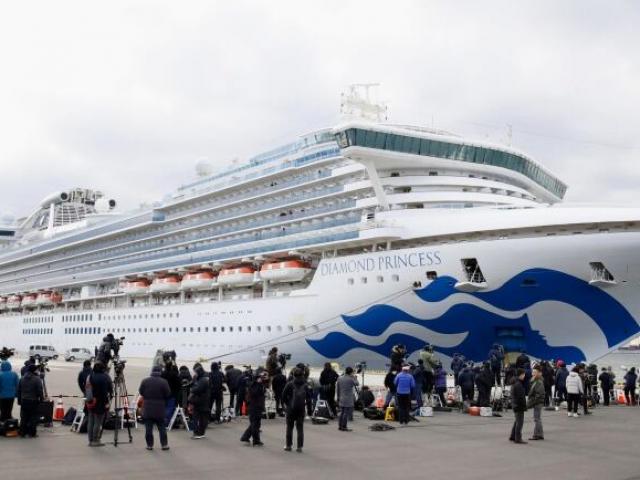 136 người nhiễm virus Corona trên du thuyền chở 3.700 người ở Nhật
