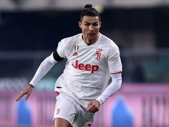 Ronaldo thăng hoa rực rỡ tuổi 35: Giá trị cao gấp 12 lần người đứng sau - 1