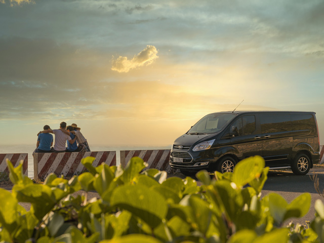 Ô tô - Tourneo – chiếc xe thích hợp cho mọi gia đình