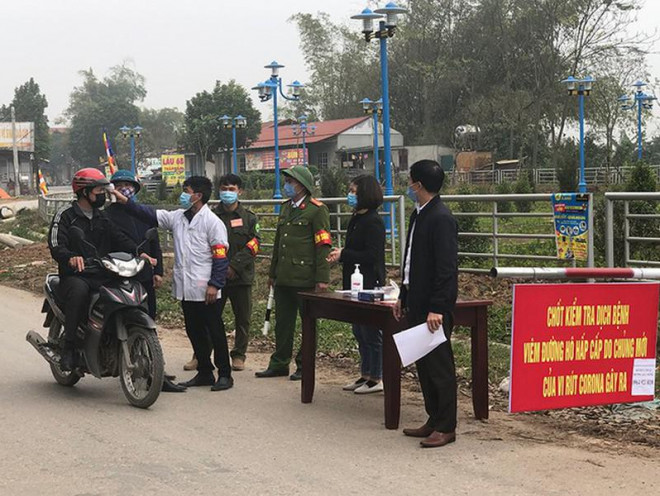 Một chốt kiểm dịch trên địa bàn xã Sơn Lôi. Ảnh: Đình Đoản