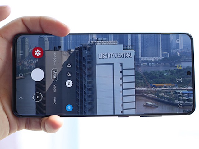Trên tay sớm Samsung Galaxy S20 với camera zoom ”khủng” tại Việt Nam
