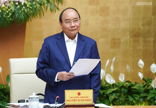 Thủ tướng Nguyễn Xuân Phúc tại buổi họp.