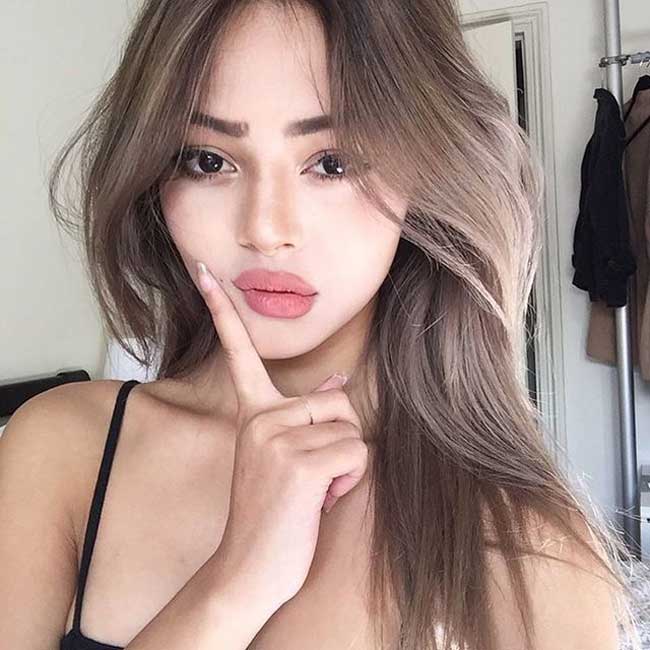 Một điểm trên gương mặt mà trước kia người châu Á thường không thích đó là đôi môi dày cộp.
