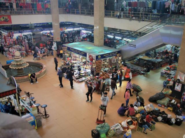 Thị trường - Tiêu dùng - Chợ Đồng Xuân vắng như "chùa bà đanh" những ngày đầu năm