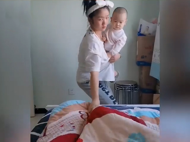 Video Clip Cười - Cách đối phó với các thanh niên chuyên ngủ nướng