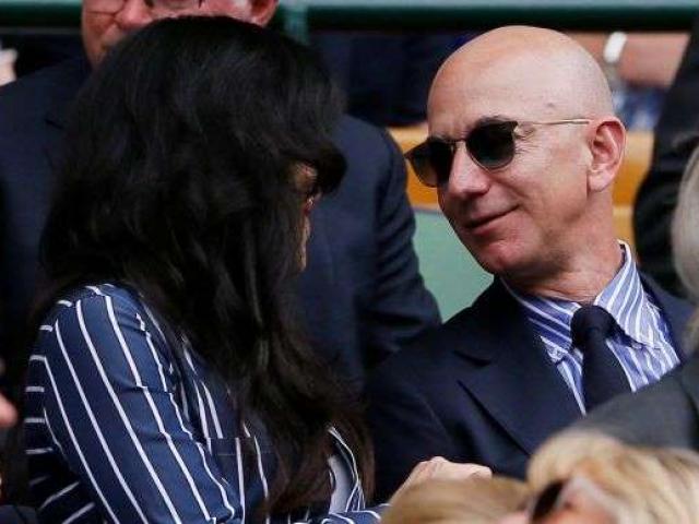 Thế giới - "Tiền nhiều để làm gì" và chuyện người giàu nhất thế giới tiêu mãi không hết tiền