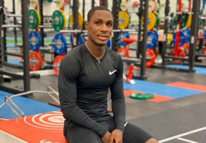 ... tân binh Ighalo phải tập luyện một mình ở Anh, thậm chí bị cấm "bén mảng" tới trung tâm Carrington