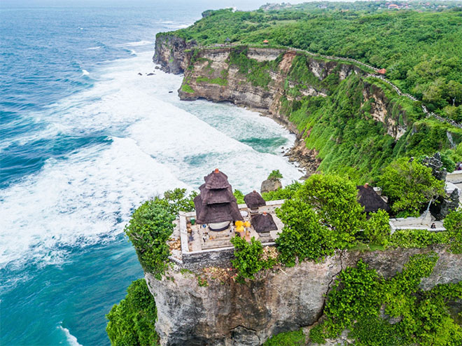 Đền Uluwatu (Nguôn: balitravelo.com)