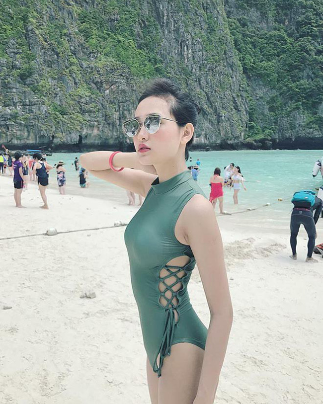 Nhờ đó, cô nàng sở hữu vòng eo đáng mơ ước, thoải mái diện bikini, áo tắm mà không sợ lộ bụng.
