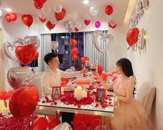 Valentine “chồng nhà người ta”: Tặng vợ xe sang 3 tỷ, mua bó hoa hồng toàn tờ 500 nghìn đồng - 8