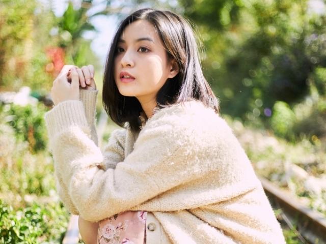 Ca nhạc - MTV - Cô giáo Hồng "Mắt Biếc" bất ngờ xuất hiện trong MV ra mắt dịp lễ tình nhân